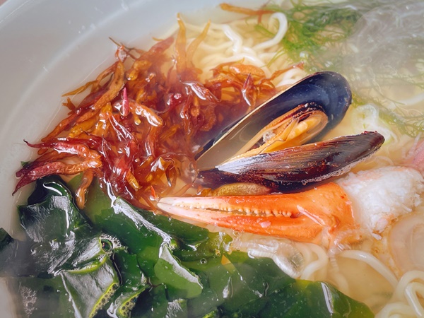 豪華版磯ラーメン