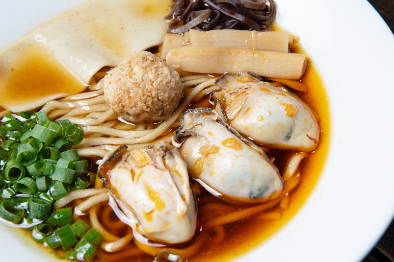 麻辣牡蠣の鶏中華