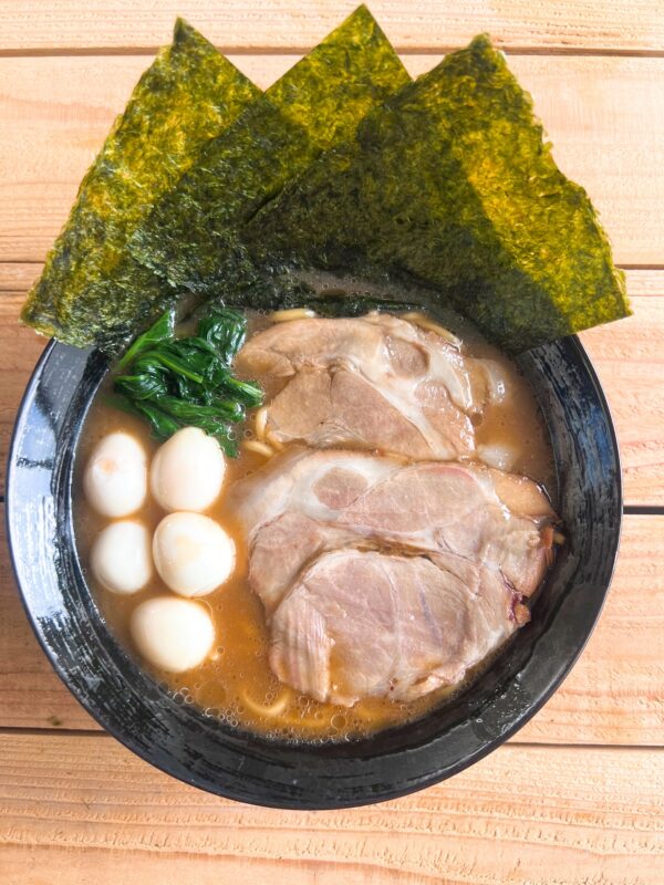 新商品！超本格！横浜家系らーめん