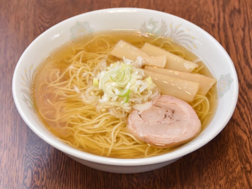 蓬来軒の醤油ラーメン