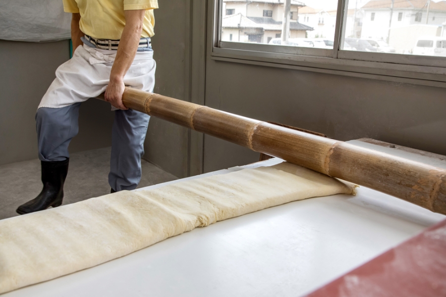 佐野ラーメンの青竹打ち製法