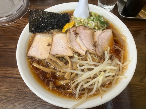 三憩園の〜チャーシューワンタンメン