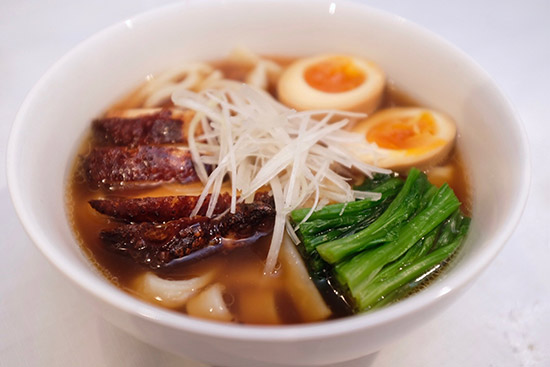 山梨県のラーほー醤油味