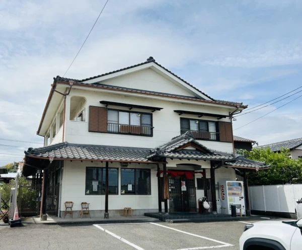 マルナカの外観